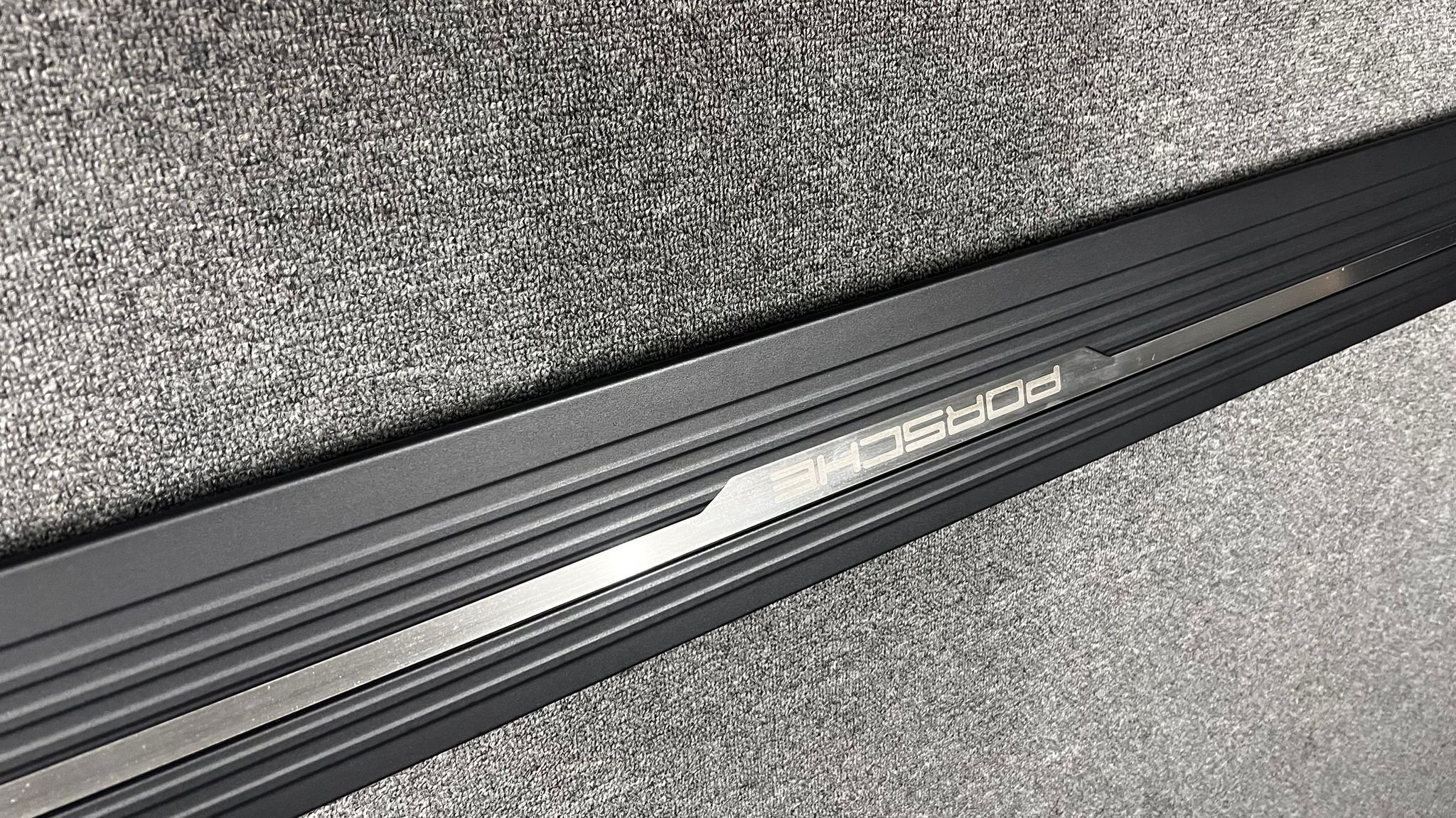 PORSCHE CAYENNE 2018-2022 ELEKTİRİKLİ BASAMAK - Görsel 4