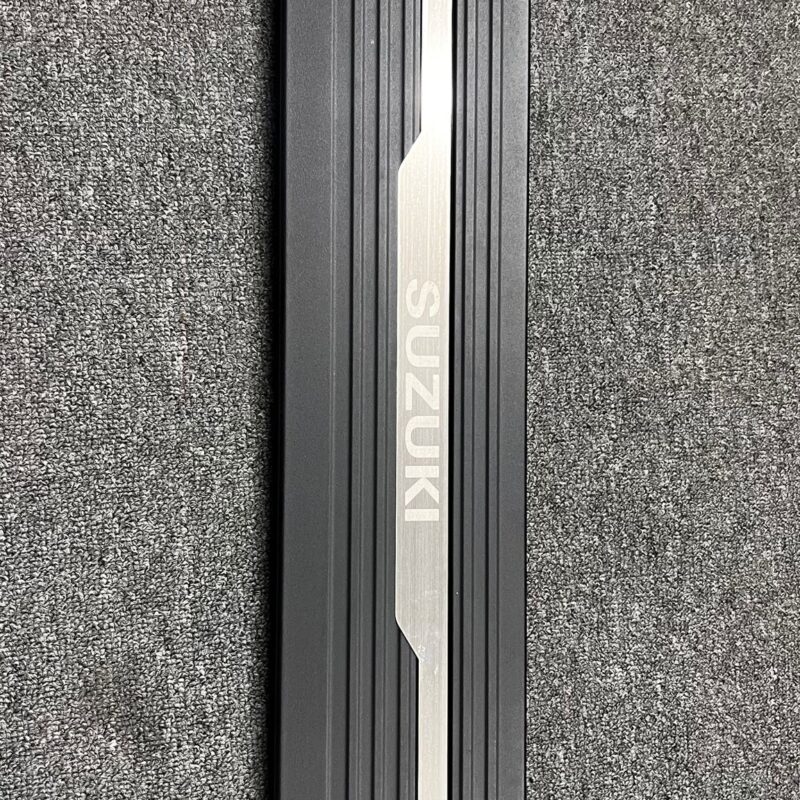 SUZUKI JIMNY ELEKTRİKLİ BASAMAK